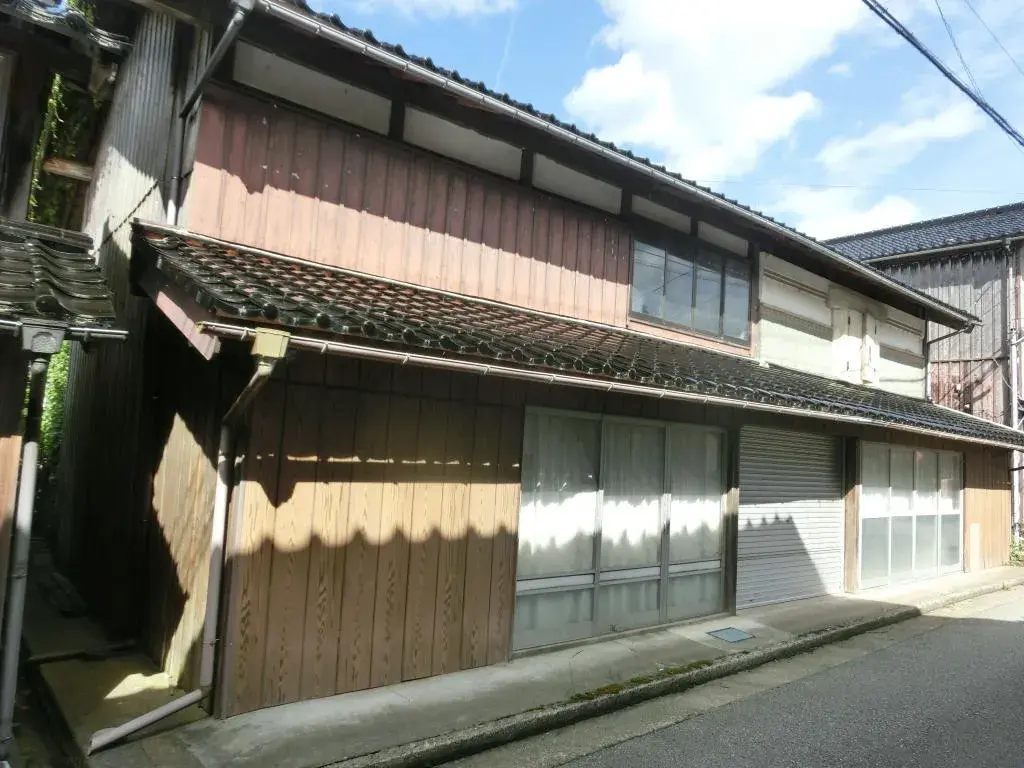 Slide 4