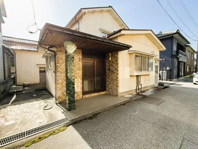Akiya in 黒部市