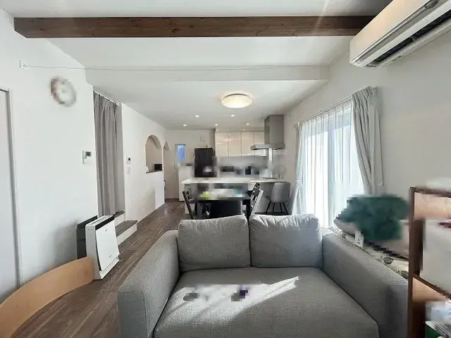 Slide 4