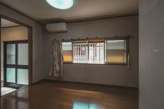 Slide 4