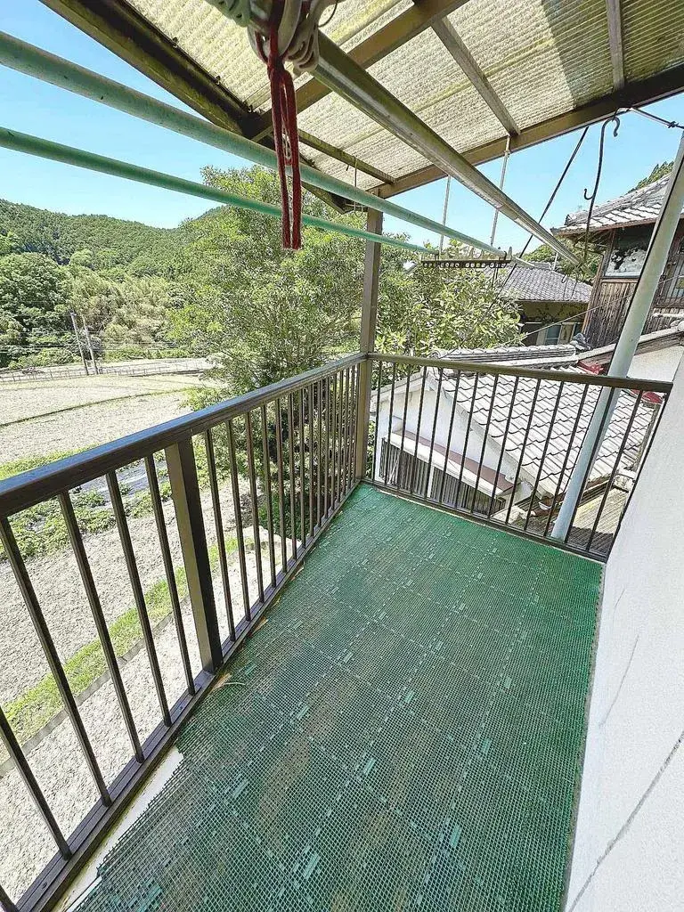 Slide 3