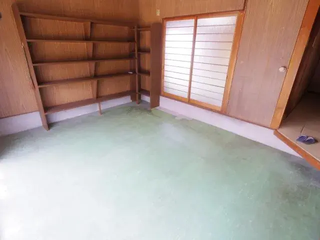 Slide 4