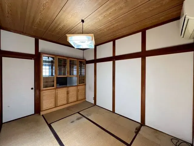 Slide 4