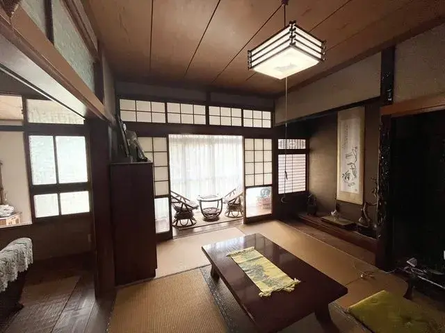 Slide 4