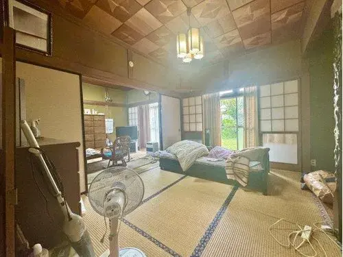 Slide 4