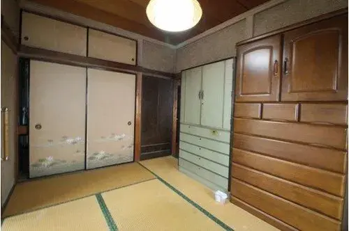 Slide 4