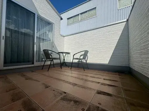 Slide 4