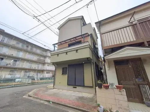 Slide 4