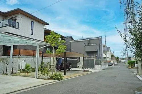 Slide 4