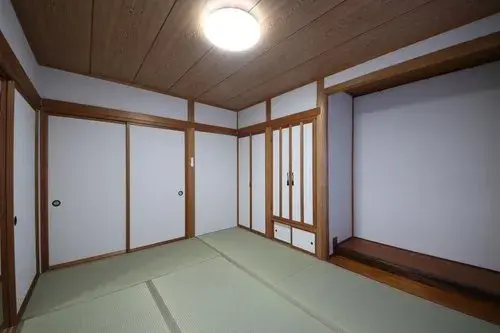 Slide 4