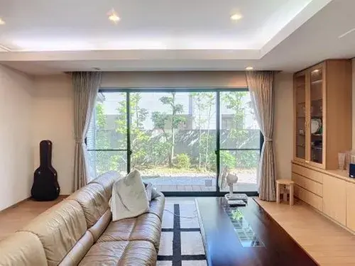 Slide 4
