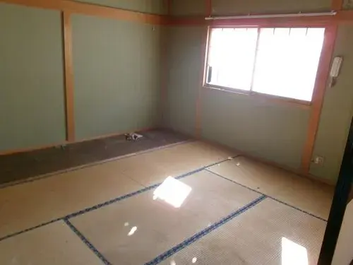 Slide 4