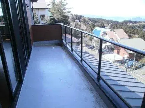 Slide 10