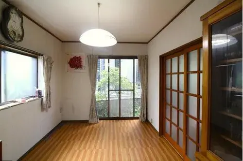Slide 4