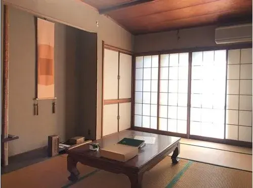 Slide 4