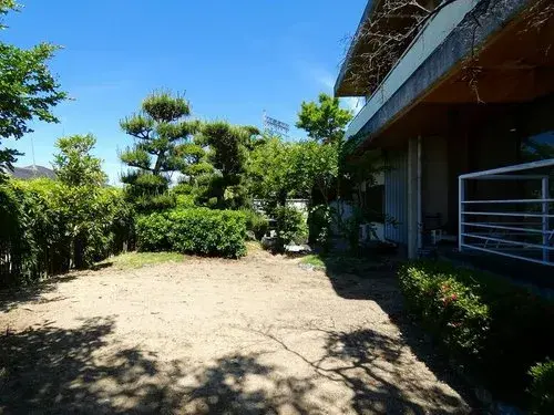 Slide 4
