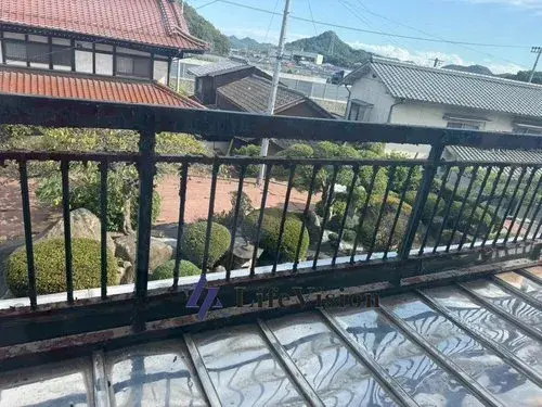 Slide 0