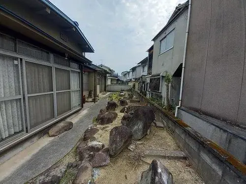 Slide 4