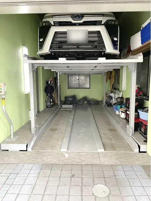 Slide 0