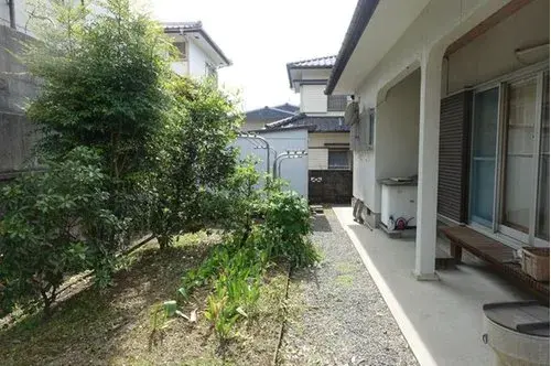 Slide 4