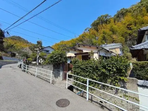 Slide 4