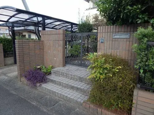 Slide 4