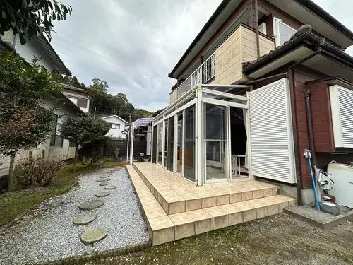 Slide 4