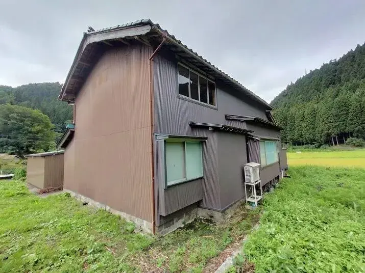 Slide 4