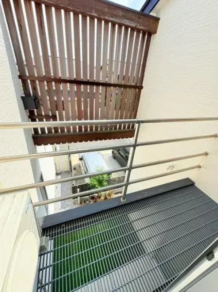 Slide 4