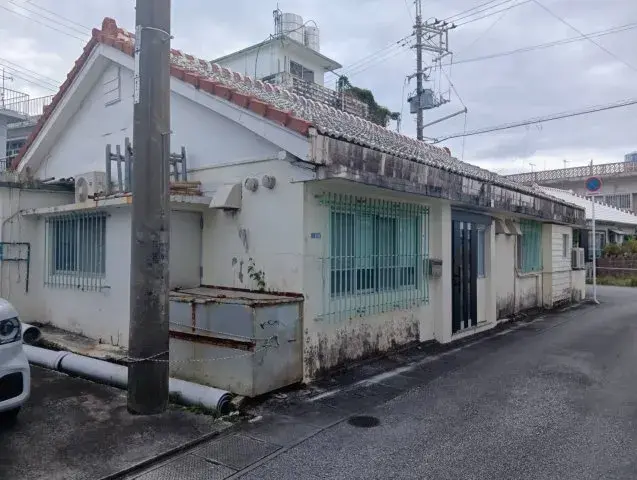 Akiya in 沖縄市