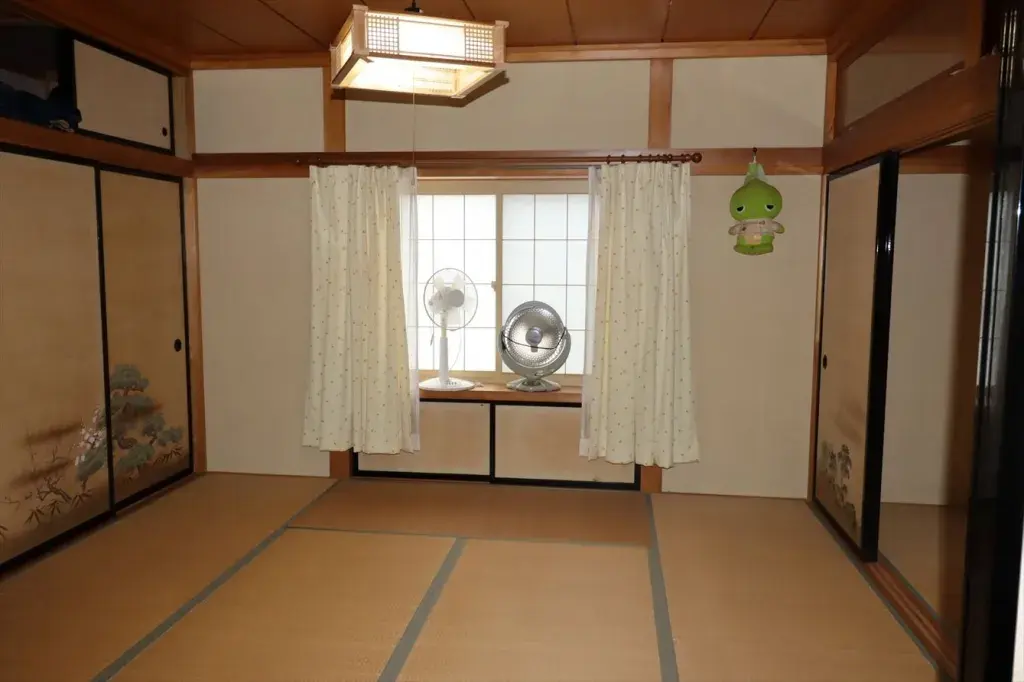 Slide 4