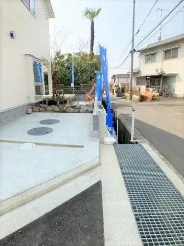 Slide 4