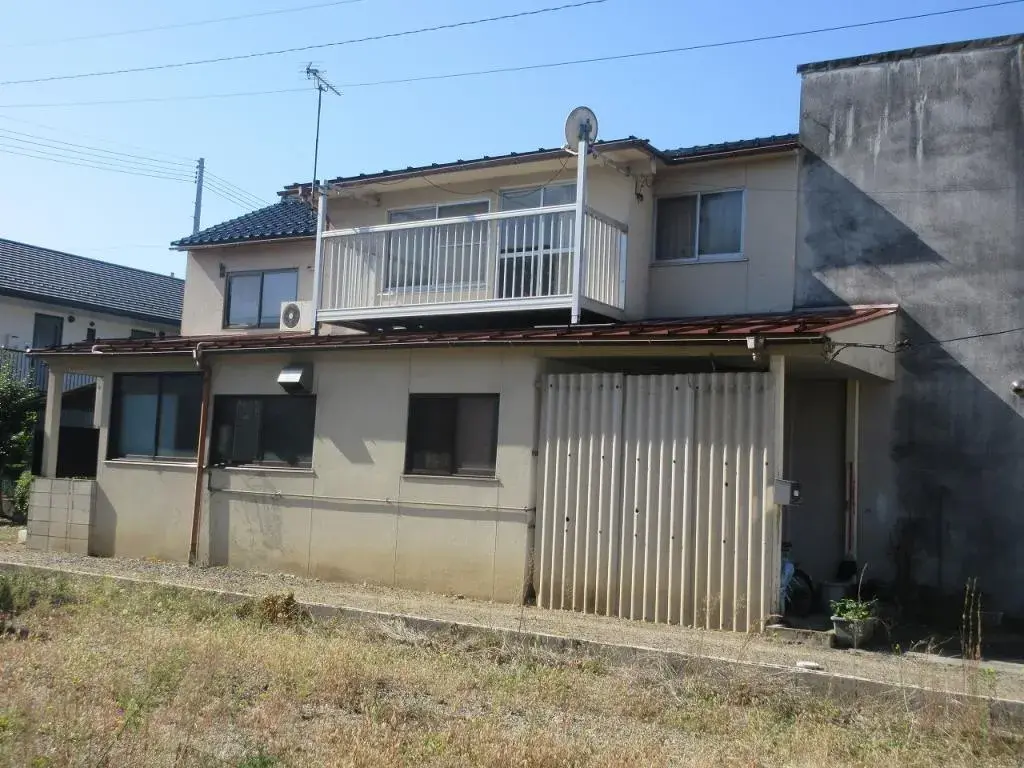 Akiya in Miyoshi