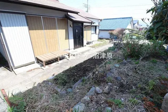 Slide 4
