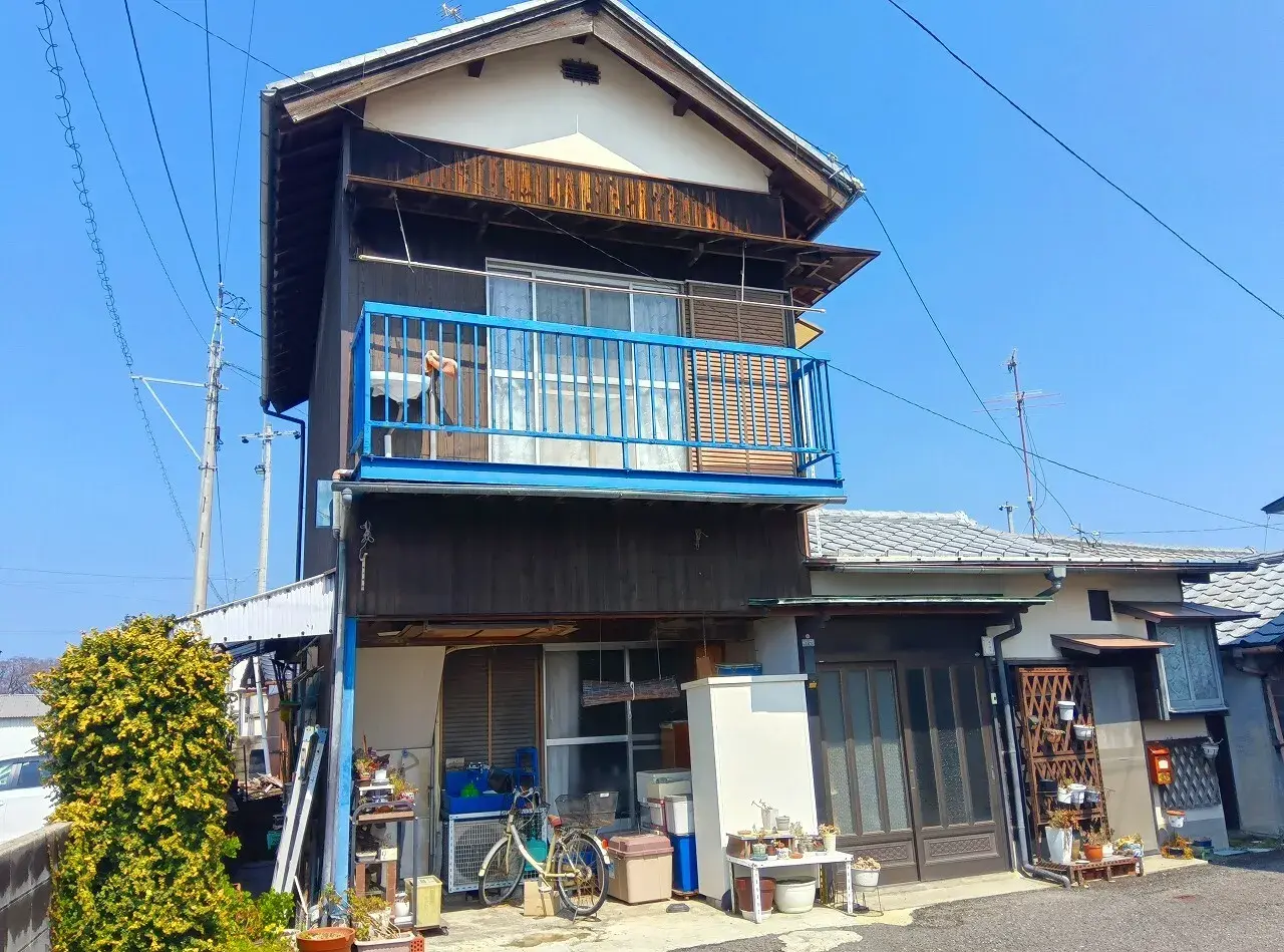 Slide 4