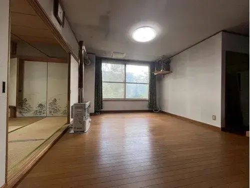 Slide 4