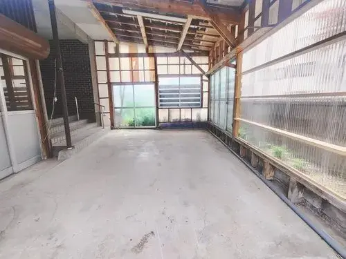 Slide 4