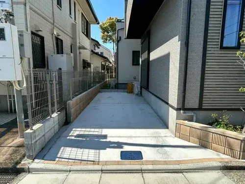 Slide 4
