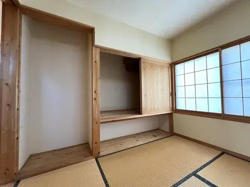 Slide 4