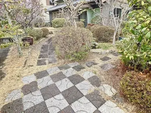 Slide 4