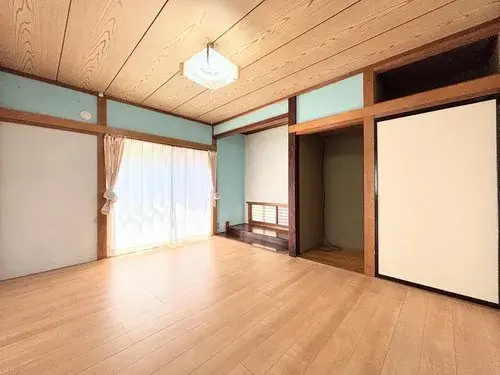 Slide 4