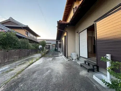 Slide 4