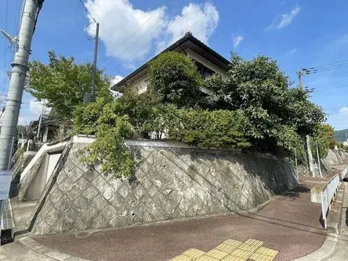 Slide 4