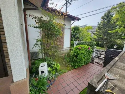 Slide 4