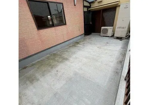 Slide 4