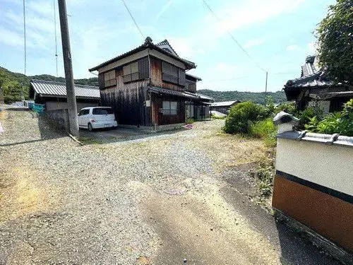 Slide 4