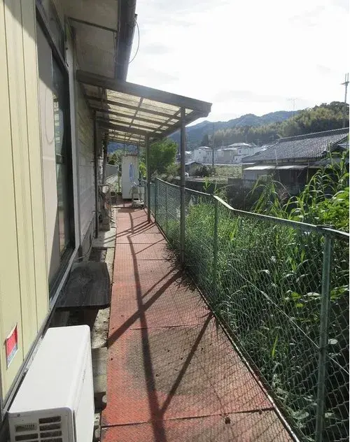 Slide 4