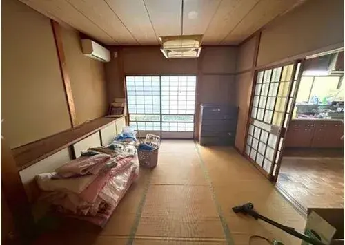 Slide 4