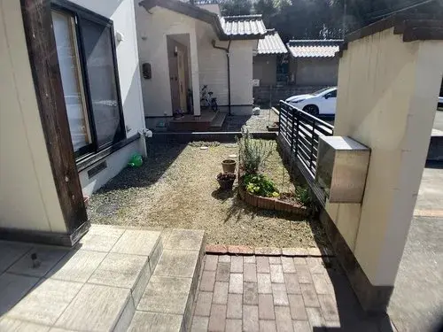 Slide 4