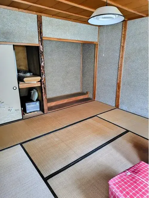 Slide 4